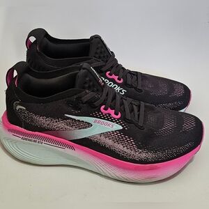 Women's Beooks Adrenaline GTS 25 size 10
